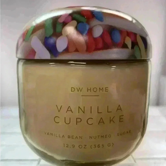 🔥2/30$🔥DW  Home, vanilla cupcake scented candle 12.9 oz. Back to school - Picture 2 of 4
